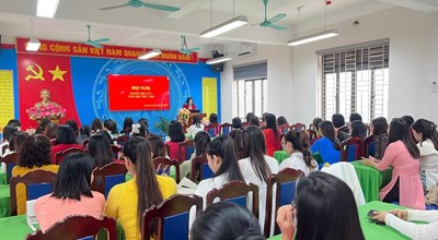 HỘI NGHỊ SƠ KẾT HỌC KÌ 1 VÀ TRAO GIẤY KHEN GIÁO VIÊN, NHÂN VIÊN GIỎI TRƯỜNG MẦM NON HỢP THANH
