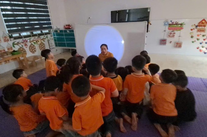 KPKH Tìm hiểu về ánh sáng lớp 5TA4