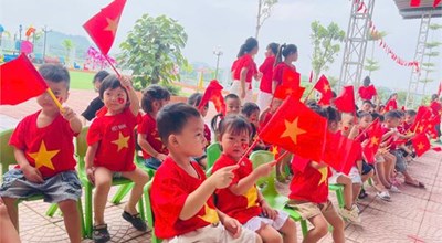 Tiết mục đồng diễn của trẻ chào mừng 80 năm Quốc Khánh